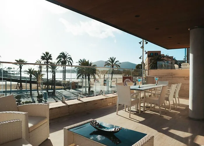 Grand Terrace Apartment In Puerto De Alcudia